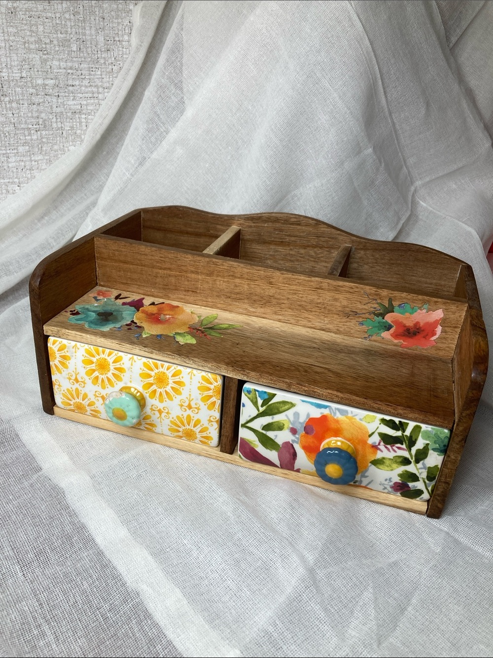 Pioneer woman Caddy with porcelain drawers.